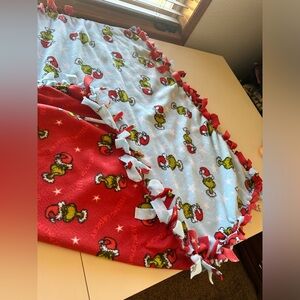 Grinch Tie Blanket
